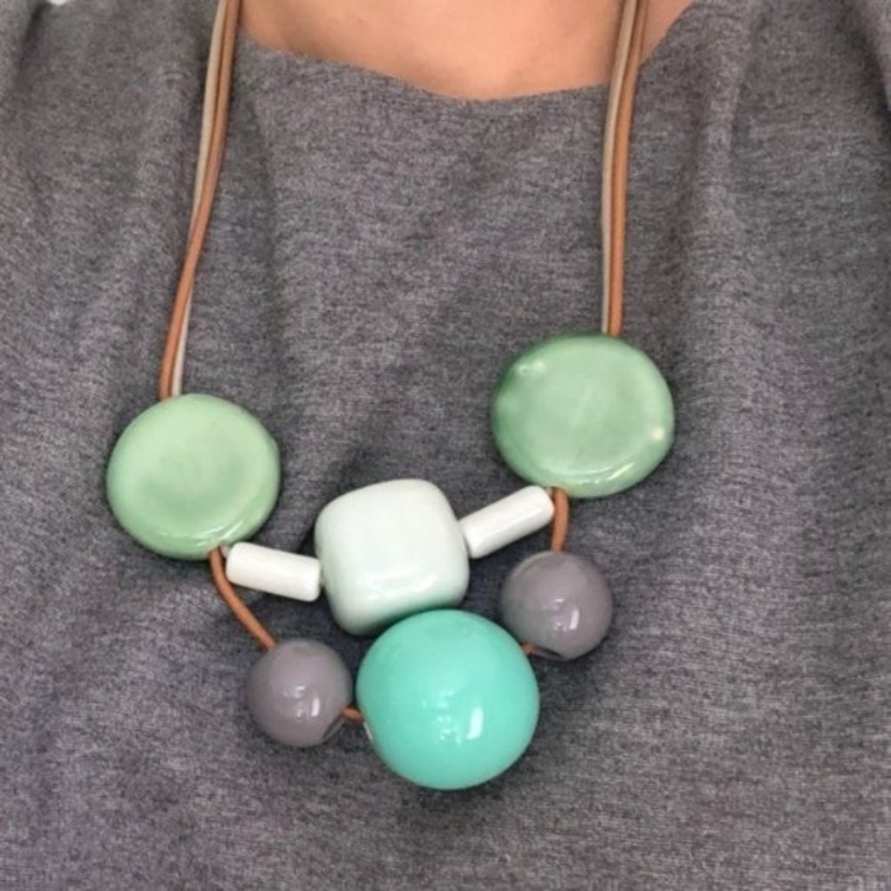 VTG Tangram Handmade Stone Plastic Bead Necklace